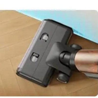 Aspirateur balai sans fil en action