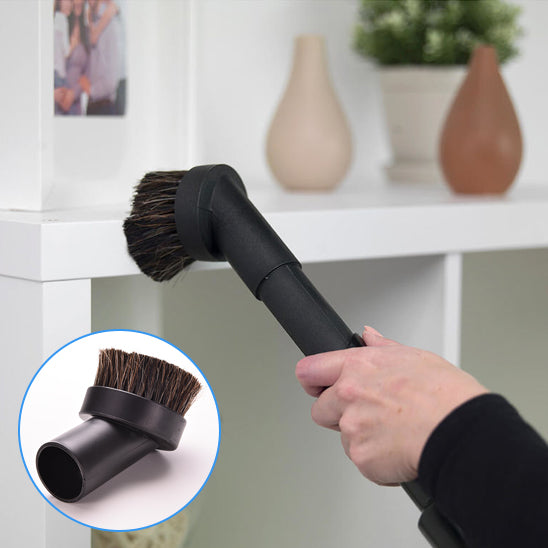 Brosse pour aspirateur sur biblioteque