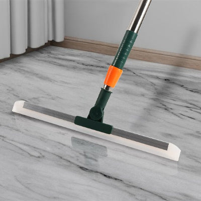 balai nettoyage sol sur plancher